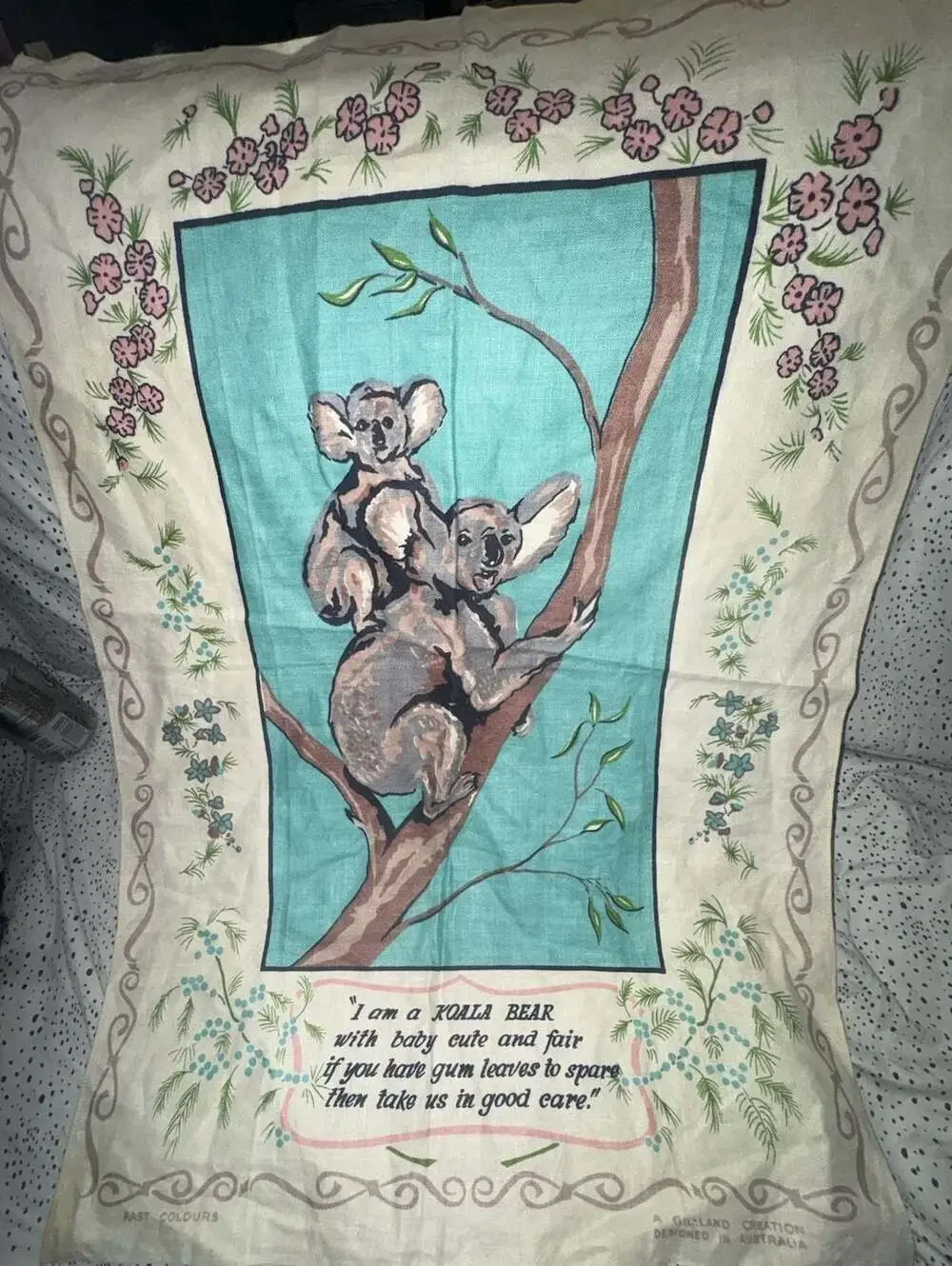 Vintage A. Gieland Creation Australian Koala Mother and Baby Linen Tea Towel